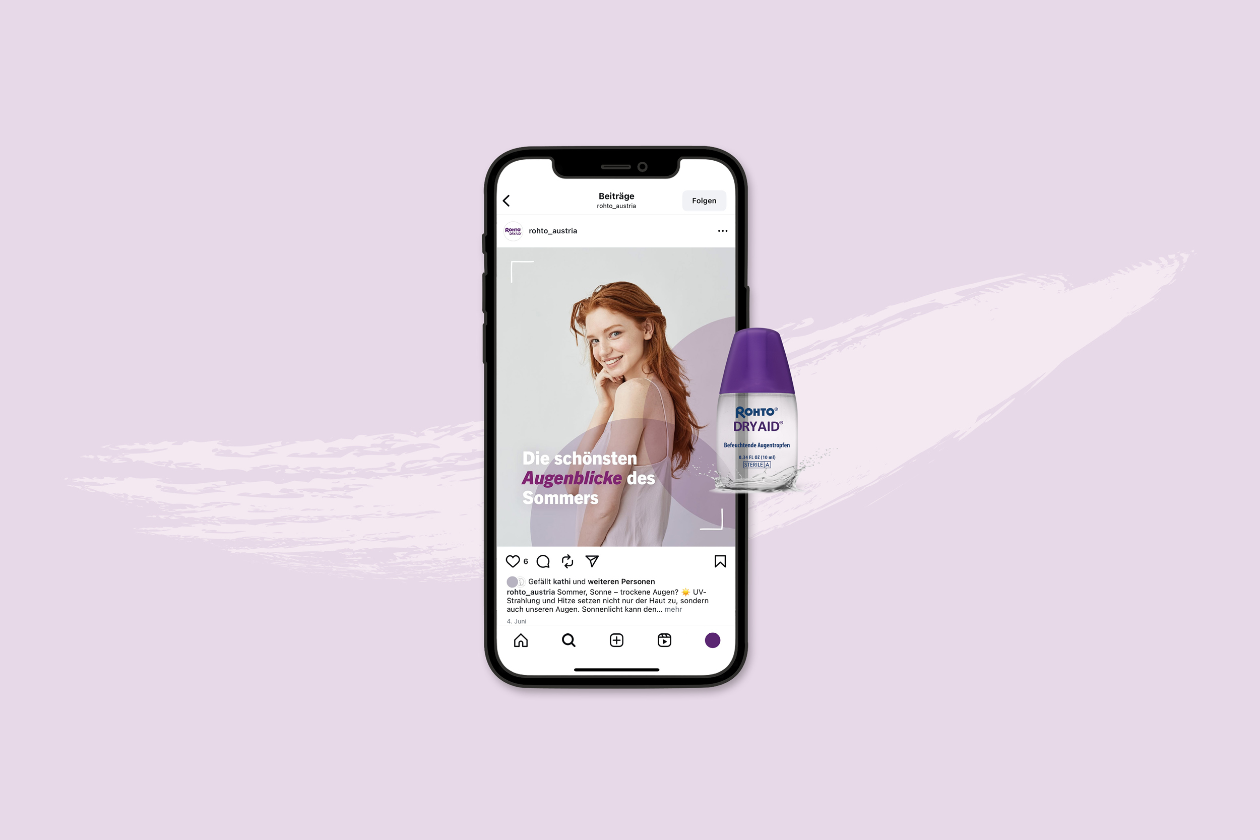 Ein iPhone-Mockup im Hochformat mit einem Posting-Beitrag für Rohto® Dry Aid® Augentropfen von Sigmapharm. Auf dem Posting sieht man ein rothaariges Mädchen, das in die Kamera lächelt. Darauf steht "Die schönsten Augenblicke des Sommers". Copyright © 2025 Olivia Weise, Design & Illustration